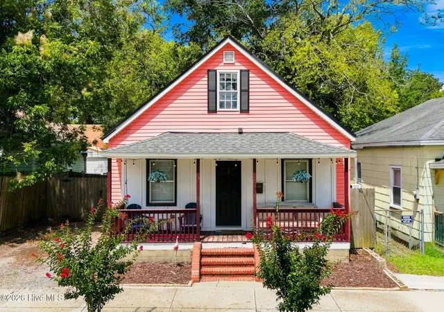 Photo 2 of Single family home for sale at 1303 Ann St, Wilmington, NC 28401 | MLS# 100598798 | Listing updated on 2026-09-15