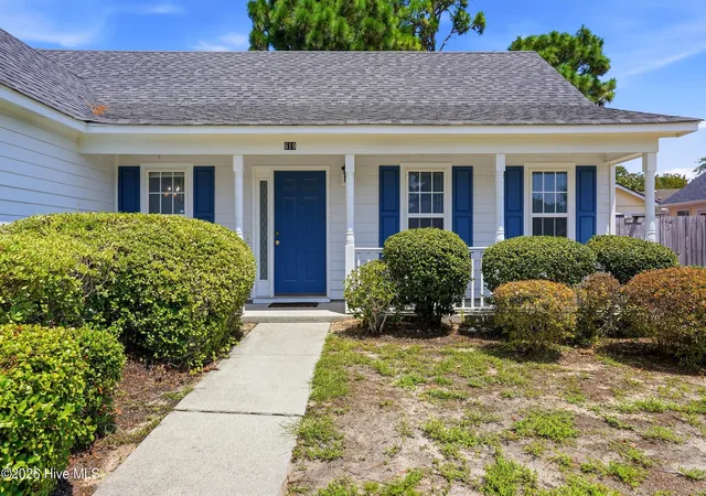 Photo 3 of Single family home for sale at 619 Glenarthur Dr, Wilmington, NC 28412 | MLS# 100596015 | Listing updated on 2026-09-27