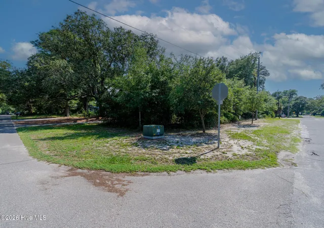 Photo 1 of Land for sale at 619 N Caswell Ave, Southport, NC 28461 | MLS# 100599029 | Listing updated on 2026-08-26