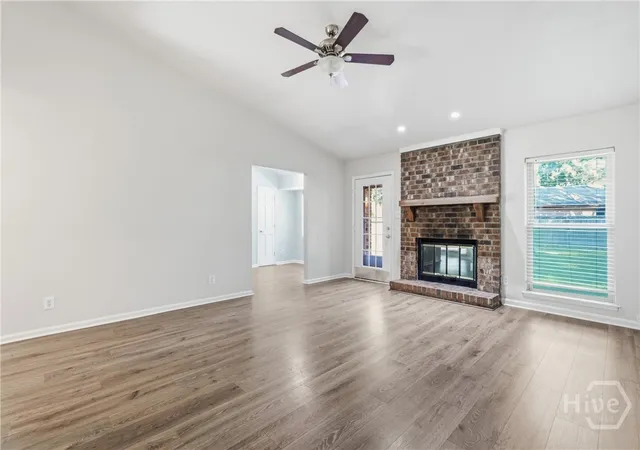 Photo 3 of Single family home for sale at 6 Bristlecone Ct, Savannah, GA 31419 | MLS# SA361920 | Listing updated on 2026-09-21