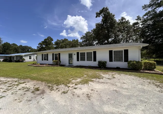 Photo 2 of Single family home for sale at 2216 Ridge Rd, New Bern, NC 28560 | MLS# 100592575 | Listing updated on 2026-08-29