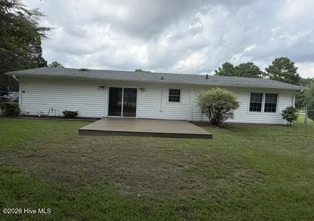 Photo 3 of Single family home for sale at 2216 Ridge Rd, New Bern, NC 28560 | MLS# 100592575 | Listing updated on 2026-08-29