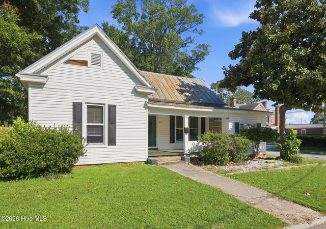 Photo 2 of Single family home for sale at 411 Latham St, Greenville, NC 27834 | MLS# 100597895 | Listing updated on 2026-09-22