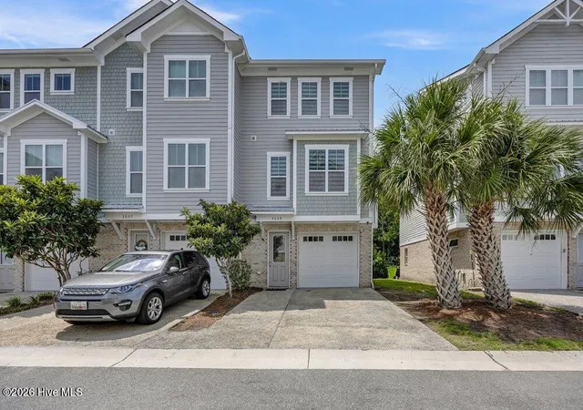 Townhouse for sale at 3639 Watch Hl Way #71, Wilmington, NC 28409 | MLS# 100590711