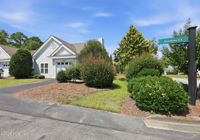 Photo 2 of Townhouse for sale at 100 Jasmine Ct, Morehead City, NC 28557 | MLS# 100596225 | Listing updated on 2026-09-19