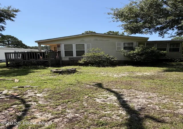 Photo 4 of Manufactured home for sale at 606 Galley Ct, Hampstead, NC 28443 | MLS# 100597722 | Listing updated on 2026-09-25