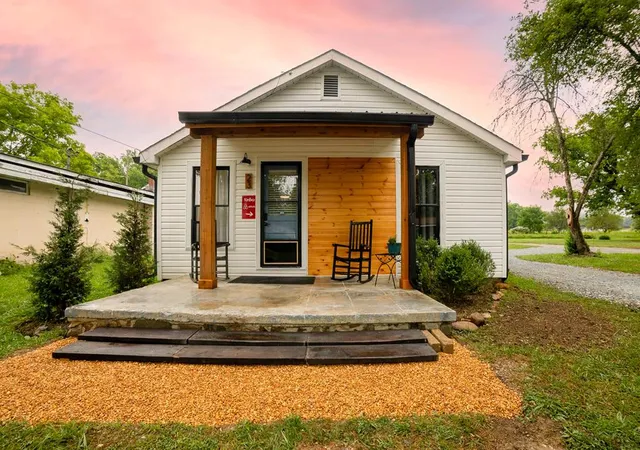 Photo 1 of Single family home for sale at 23 Cody St, Robbinsville, NC 28771 | MLS# 98525335 | Listing updated on 2026-08-18