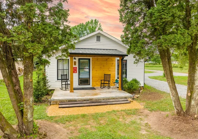 Photo 2 of Single family home for sale at 23 Cody St, Robbinsville, NC 28771 | MLS# 98525335 | Listing updated on 2026-08-18