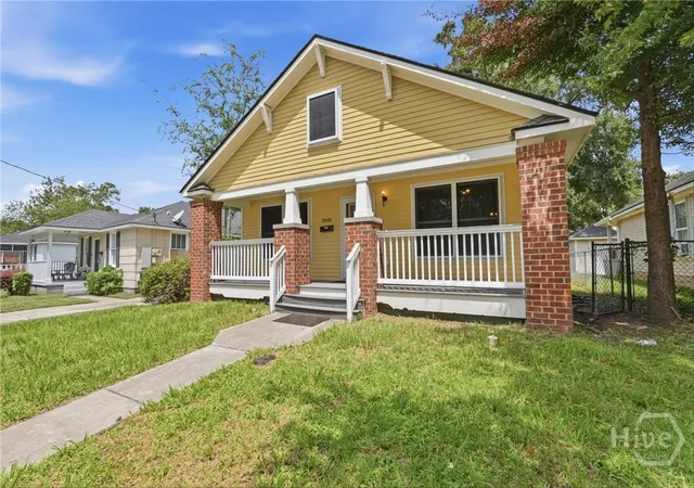 Photo 3 of Single family home for sale at 1840 Greenville St, Savannah, GA 31404 | MLS# SA363261 | Listing updated on 2026-09-20
