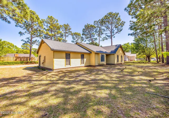 Photo 3 of Single family home for sale at 3421 Bethel Rd, Wilmington, NC 28409 | MLS# 100597214 | Listing updated on 2026-08-23