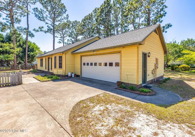 Photo 3 of Single family home for sale at 3421 Bethel Rd, Wilmington, NC 28409 | MLS# 100597214 | Listing updated on 2026-08-23