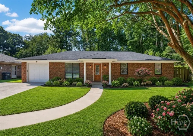 Photo 2 of Single family home for sale at 37 Beaver Run Dr, Savannah, GA 31419 | MLS# SA360706 | Listing updated on 2026-08-22
