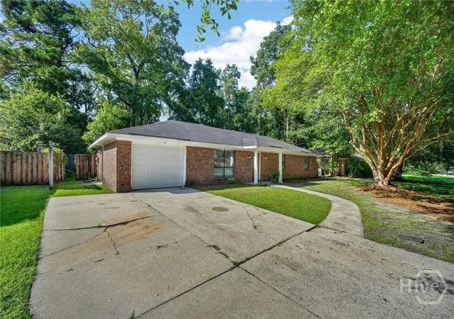 Photo 4 of Single family home for sale at 37 Beaver Run Dr, Savannah, GA 31419 | MLS# SA360706 | Listing updated on 2026-08-22
