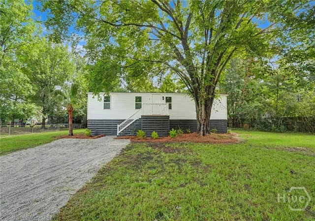 2nd image of 51 2nd St, Richmond Hill, GA 31324 | MLS# SA360465