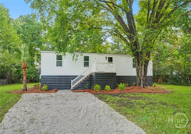 Photo 3 of Single family home for sale at 51 2nd St, Richmond Hill, GA 31324 | MLS# SA360465 | Listing updated on 2026-09-17
