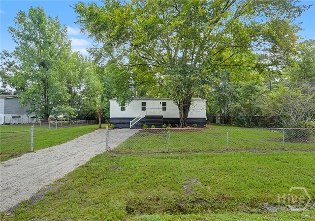 Photo 4 of Single family home for sale at 51 2Nd St, Richmond Hill, GA 31324 | MLS# SA360465 | Listing updated on 2026-09-17