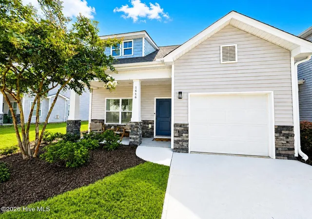Townhouse for sale at 1616 Bratton Ct, Wilmington, NC 28405 | MLS# 100592221