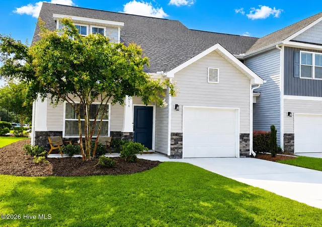 Photo 3 of Townhouse for sale at 1616 Bratton Ct, Wilmington, NC 28405 | MLS# 100592221 | Listing updated on 2026-09-25