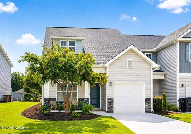 Photo 4 of Townhouse for sale at 1616 Bratton Ct, Wilmington, NC 28405 | MLS# 100592221 | Listing updated on 2026-09-25