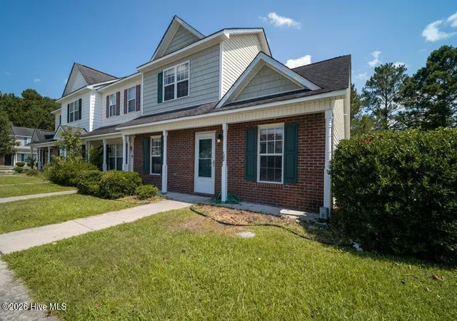 Photo 3 of Townhouse for sale at 700 Streamwood Dr, Jacksonville, NC 28546 | MLS# 100597994 | Listing updated on 2026-08-30