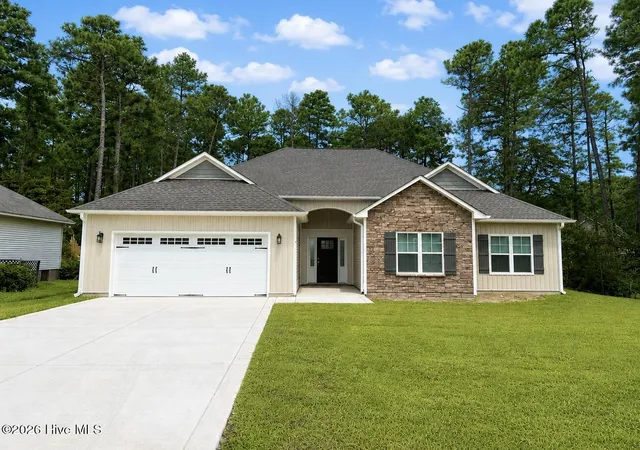 Photo 3 of Single family home for sale at 1831 Caracara Dr, New Bern, NC 28560 | MLS# 100563085 | Listing updated on 2026-08-31