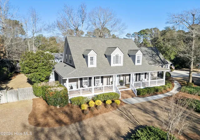 Photo 1 of Single family home for sale at 901 John's Orchard Ln, Wilmington, NC 28411 | MLS# 100598038 | Listing updated on 2026-09-21