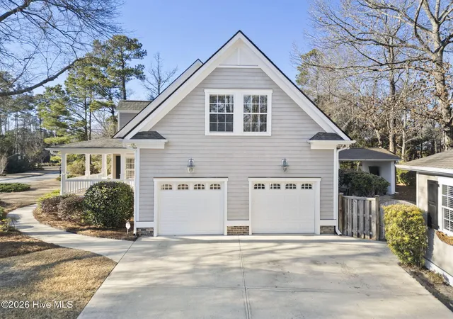 Single family home for sale at 901 John'S Orchard Ln, Wilmington, NC 28411 | MLS# 100598038 | Listing updated on 2026-09-21