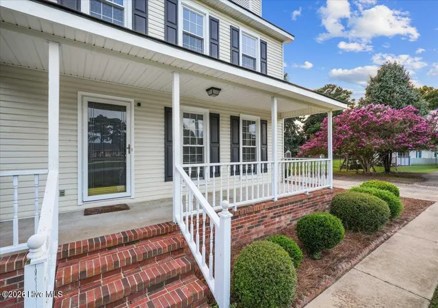 Photo 4 of Single family home for sale at 300 Trappers Wood Dr, Goldsboro, NC 27530 | MLS# 100596083 | Listing updated on 2026-09-09