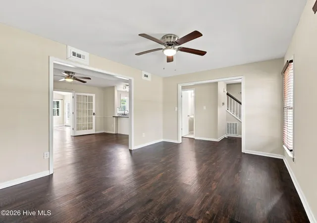 Photo 4 of Single family home for sale at 105 Hillside Ct, Jacksonville, NC 28546 | MLS# 100598143 | Listing updated on 2026-10-05
