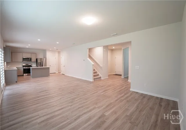 3rd image of 31 Cambium Cir, Richmond Hill, GA 31324 | MLS# SA363500