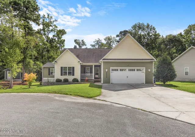 Photo 1 of Single family home for sale at 252 Derby Downs Dr, Sneads Ferry, NC 28460 | MLS# 100598313 | Listing updated on 2026-08-22
