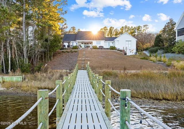 Photo 4 of Single family home for sale at 122 Line Boat Ln, Swansboro, NC 28584 | MLS# 100599198 | Listing updated on 2026-10-05