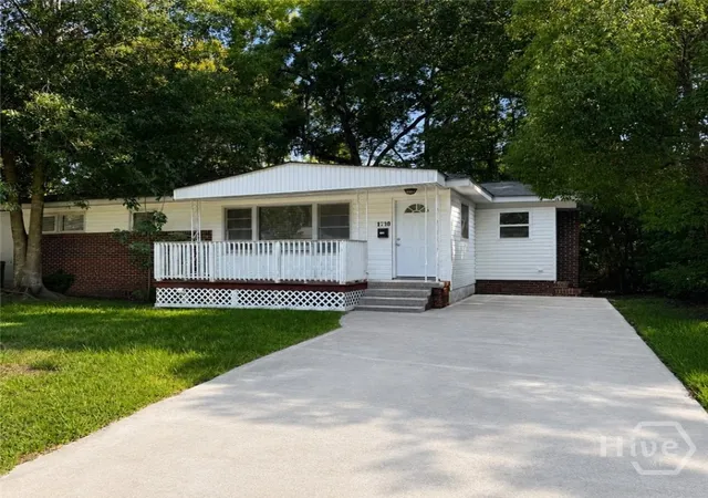 Photo 2 of Single family home for sale at 1710 E 59th Street, Savannah, GA 31404 | MLS# SA349660 | Listing updated on 2026-08-19