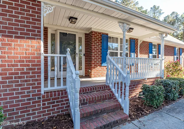 Photo 2 of Single family home for sale at 308 Hunters Crk Dr, Goldsboro, NC 27534 | MLS# 100595019 | Listing updated on 2026-08-21
