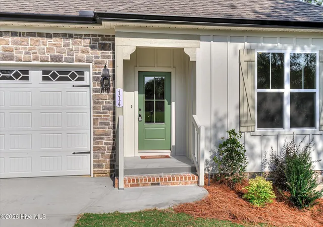Photo 3 of Single family home for sale at 114 Bobbye Dr, North Augusta, SC 29841 | MLS# 100576984 | Listing updated on 2026-09-22