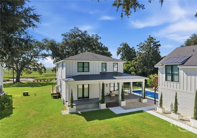 Photo 3 of Single family home for sale at 27 Morningside Dr, Savannah, GA 31410 | MLS# SA362917 | Listing updated on 2026-08-30
