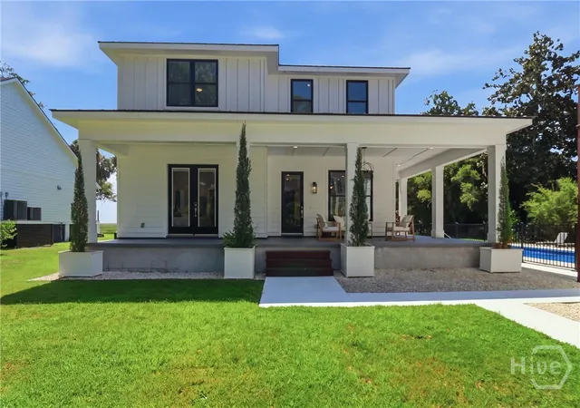 Photo 3 of Single family home for sale at 27 Morningside Dr, Savannah, GA 31410 | MLS# SA362917 | Listing updated on 2026-10-01