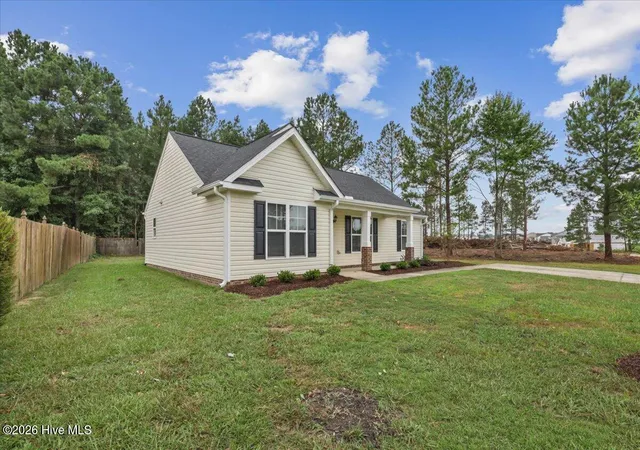 Photo 2 of Single family home for sale at 2717 Winding Ridge Dr W, Wilson, NC 27893 | MLS# 100598559 | Listing updated on 2026-10-07