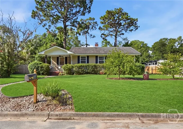 Photo 2 of Single family home for sale at 48 Pine Valley Rd, Savannah, GA 31404 | MLS# SA361988 | Listing updated on 2026-08-31