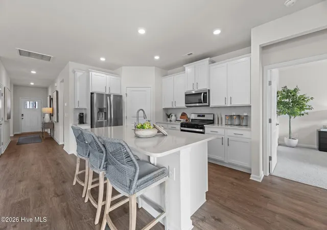 Photo 2 of Single family home for sale at 7005 Bayberry Park Dr, New Bern, NC 28562 | MLS# 100598675 | Listing updated on 2026-09-17