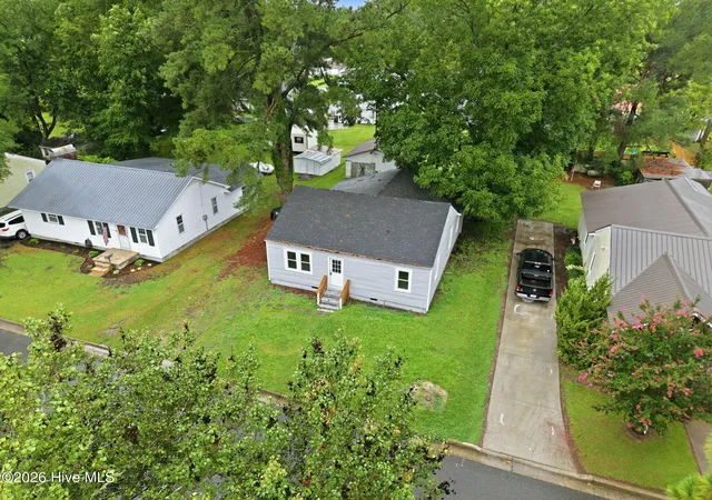 Photo 3 of Single family home for sale at 109 Fairview St, Williamston, NC 27892 | MLS# 100591729 | Listing updated on 2026-09-30