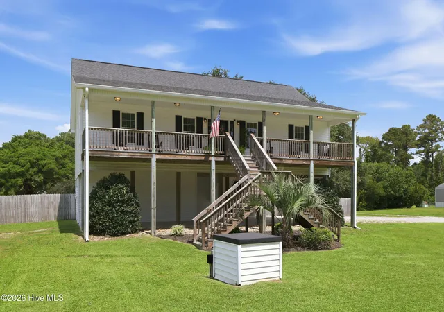 Photo 2 of Single family home for sale at 1422 Harkers Is Rd, Beaufort, NC 28516 | MLS# 100597528 | Listing updated on 2026-08-21