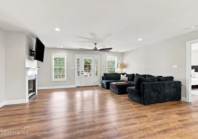 Photo 3 of Single family home for sale at 1422 Harkers Is Rd, Beaufort, NC 28516 | MLS# 100597528 | Listing updated on 2026-08-21