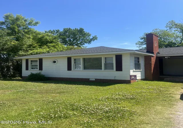 Photo 2 of Single family home for sale at 116 Park Dr, Greenville, NC 27858 | MLS# 100591589 | Listing updated on 2026-08-24