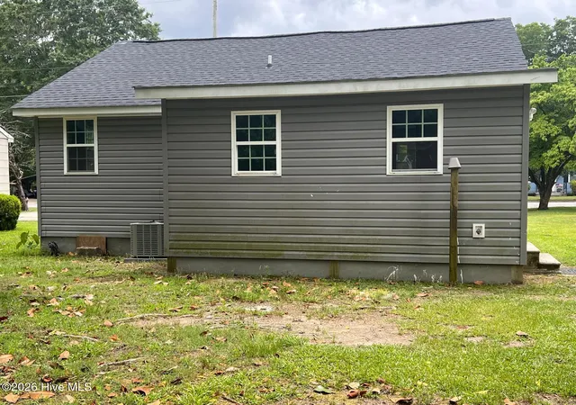 Photo 21 of Single family home for sale at 622 E Vance St, Laurinburg, NC 28352 | MLS# 100599194 | Listing updated on 2026-08-26