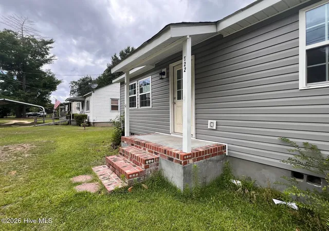 Photo 2 of Single family home for sale at 622 E Vance St, Laurinburg, NC 28352 | MLS# 100599194 | Listing updated on 2026-08-26