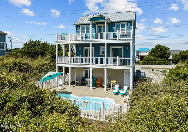 Photo 1 of Single family home for sale at 1907 Emerald Dr, Emerald Isle, NC 28594 | MLS# 100599190 | Listing updated on 2026-08-27
