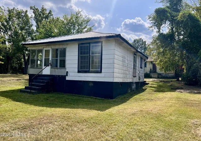 Photo 1 of Single family home for sale at 103 S Stewart St, Rockingham, NC 28379 | MLS# 100596930 | Listing updated on 2026-08-19