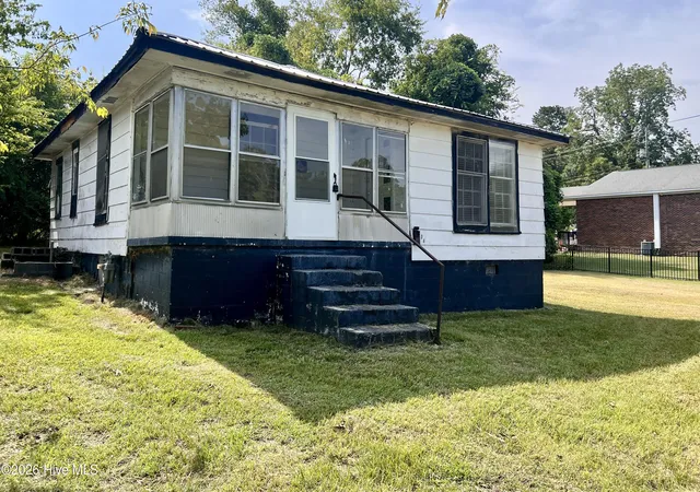 Photo 2 of Single family home for sale at 103 S Stewart St, Rockingham, NC 28379 | MLS# 100596930 | Listing updated on 2026-08-19