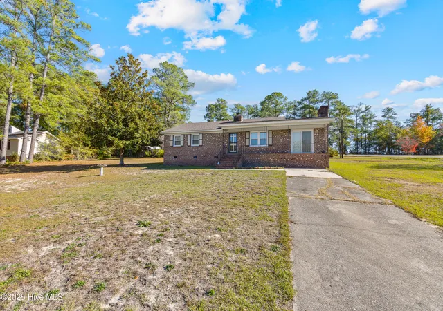 Photo 1 of Single family home for sale at 2400 Old Aberdeen Rd, Rockingham, NC 28379 | MLS# 100540727 | Listing updated on 2026-08-18